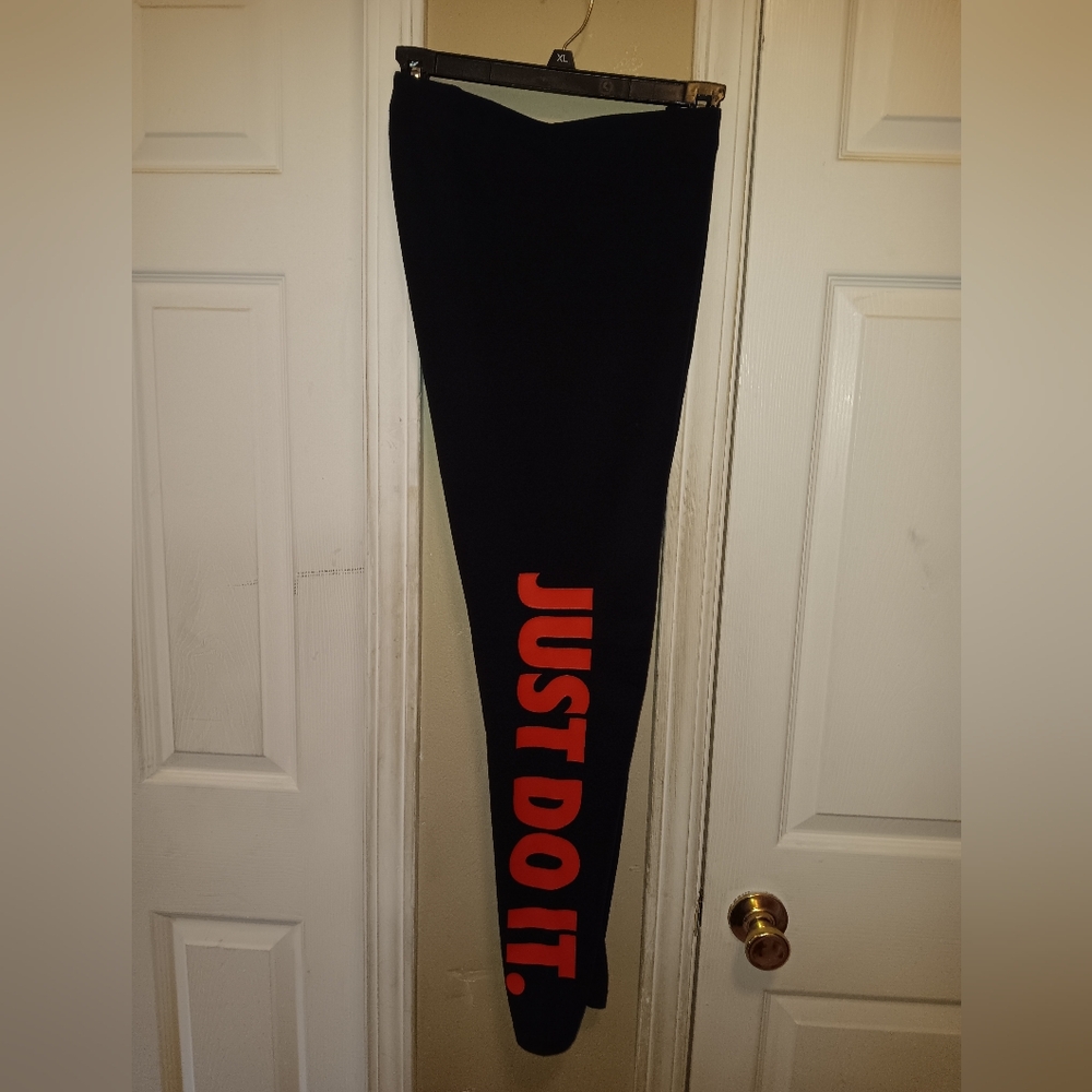 Nike Women's Leggings & Nike Women Tshirt